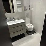 Modern Cozy Flat In Berceni Near Transportation 公寓
